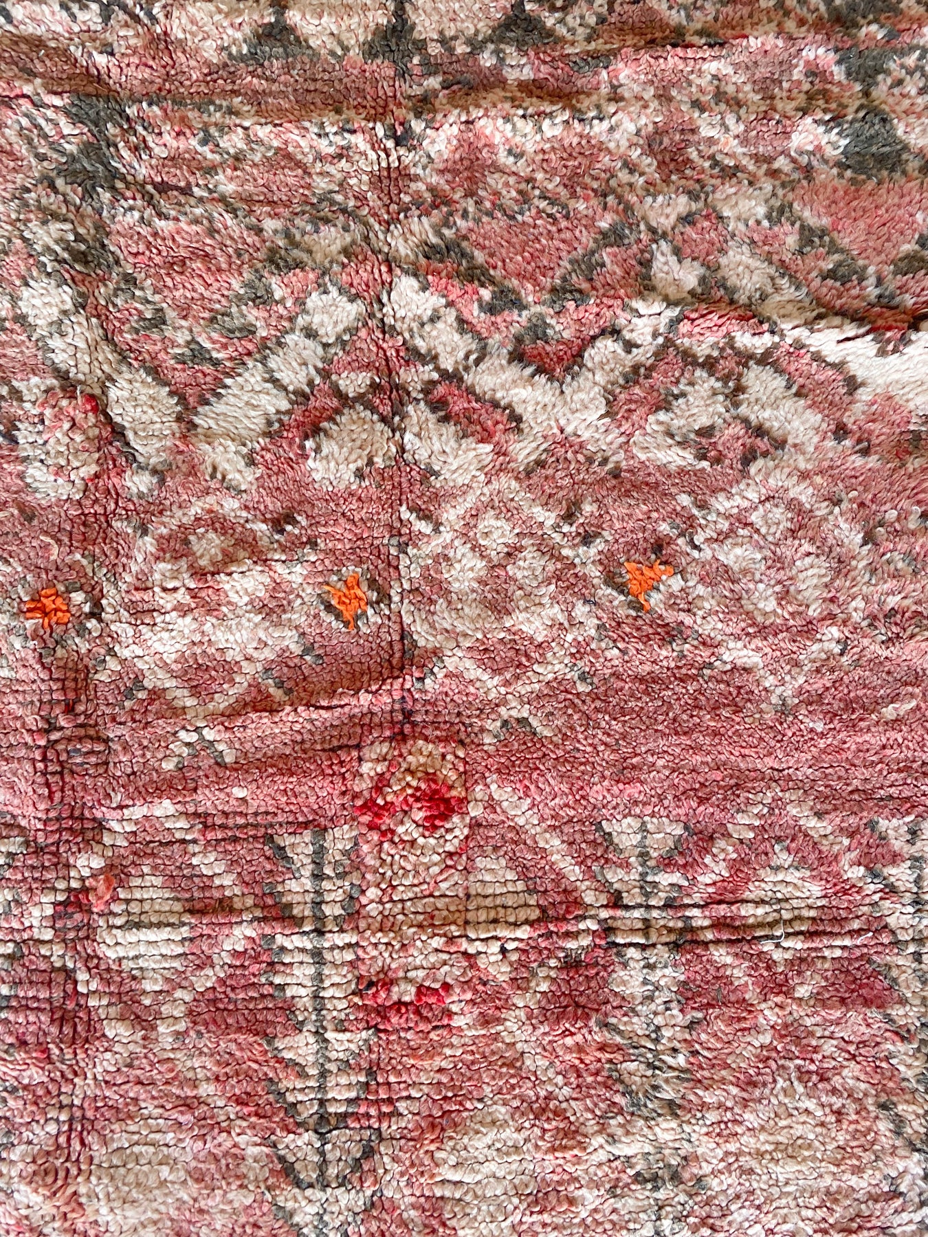 Shrimp on the Barbie Vintage Berber Rug – SOUKi RATHMAN
